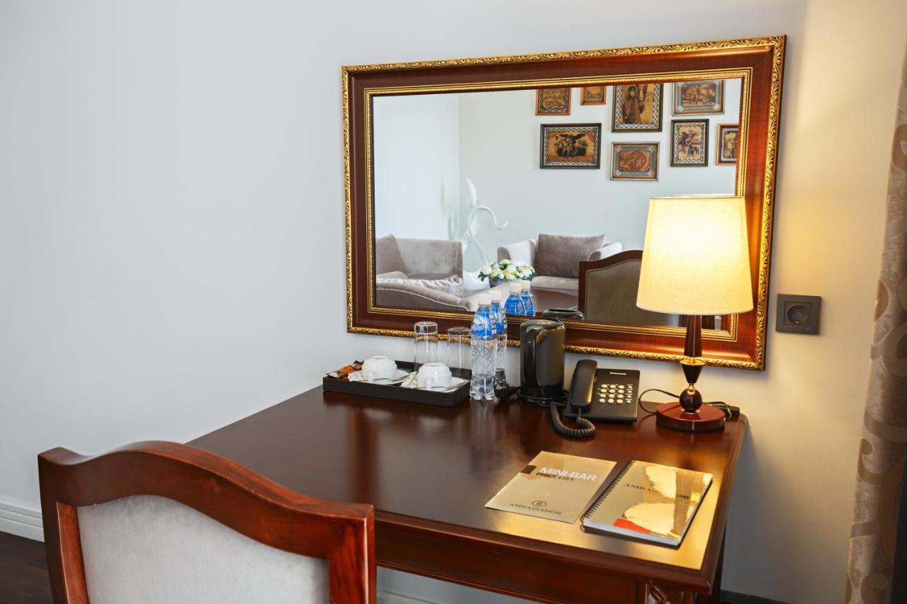 Ambassador Hotel Bichkek Extérieur photo