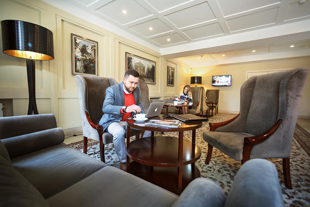 Ambassador Hotel Bichkek Extérieur photo